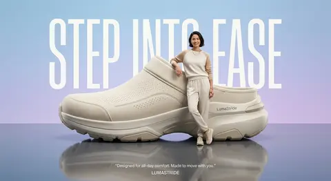 A hyper-realistic premium product advertisement featuring an oversized futuristi - AI生成图片 2