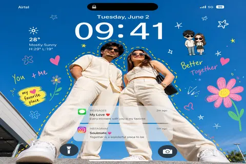 Create an ultra-realistic smartphone lockscreen wallpaper featuring the same cou - AI生成图片 2