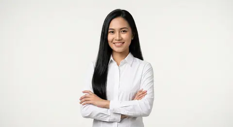 A poised young Southeast Asian professional named Liyana Voss, with sleek waist- - AI生成图片 2