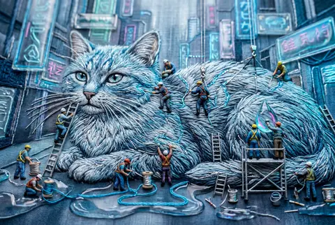 A bustling tea-house cat poised beneath towering holographic signboards in a rai - AI生成图片 2