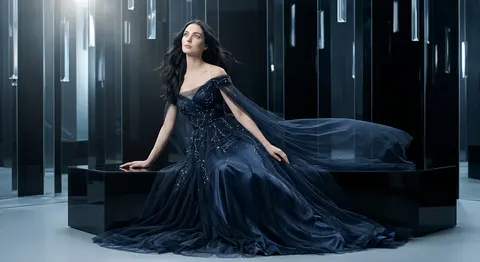 Elegant couture muse with tall proportions, refined facial structure, luminous e - AI生成图片 4