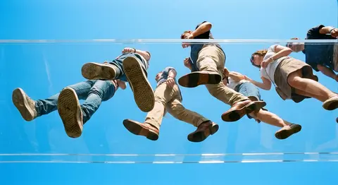 Ultra-realistic worm’s-eye view from directly beneath a flawlessly invisible tra - AI生成图片 1
