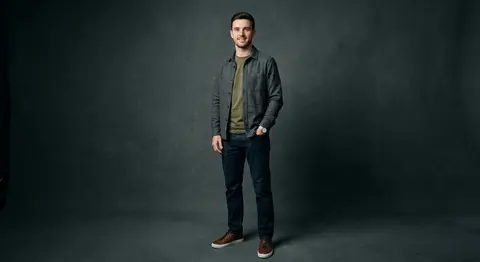 Photorealistic studio portrait of Oliver Hargreaves, an everyday British man in - AI生成图片 3