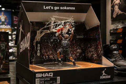A hyper-detailed, photorealistic diorama inside an opened large, black and white - AI生成图片 1